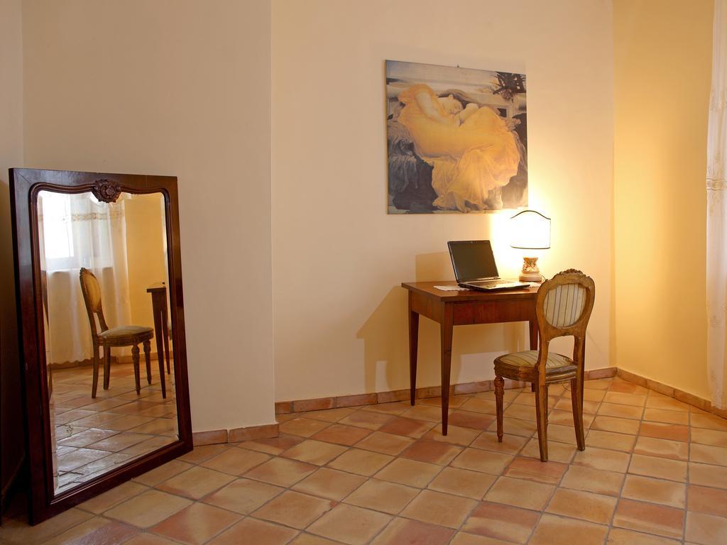 Palazzo Madeo - Residenza D'Epoca Bed and Breakfast Crosia Εξωτερικό φωτογραφία