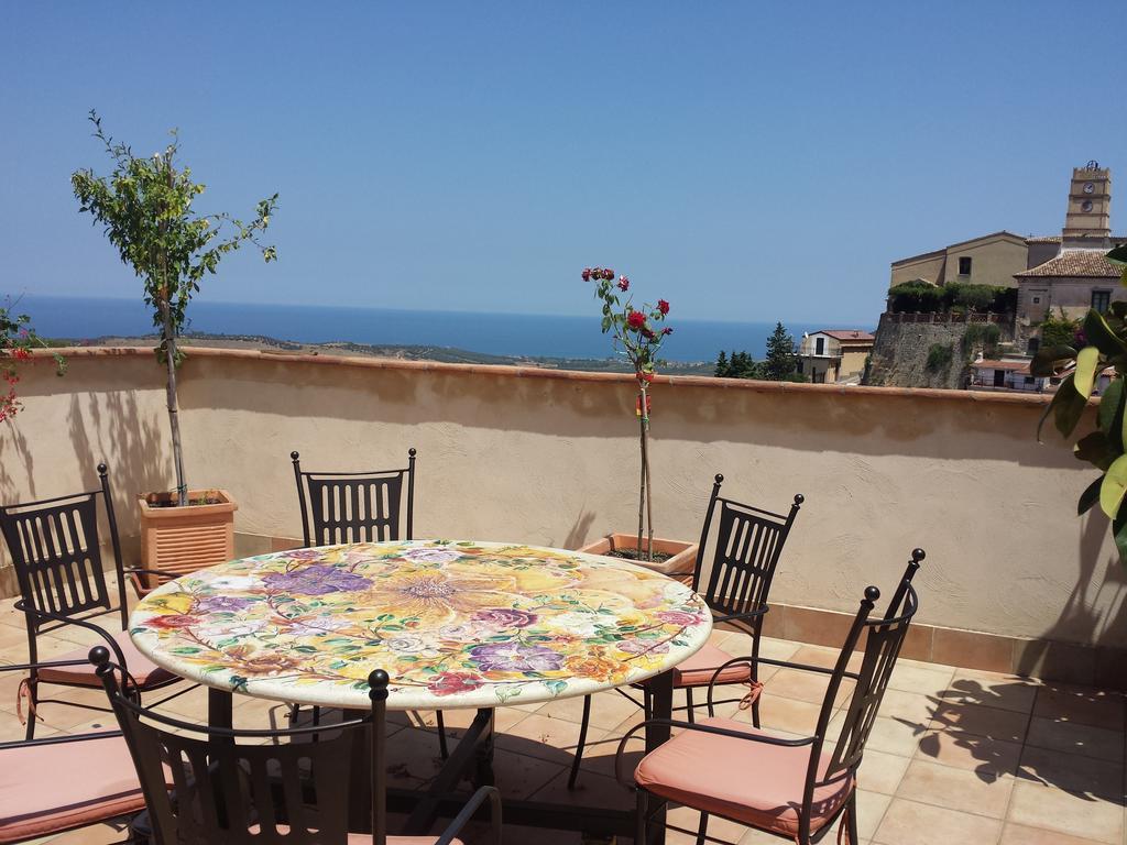Palazzo Madeo - Residenza D'Epoca Bed and Breakfast Crosia Εξωτερικό φωτογραφία