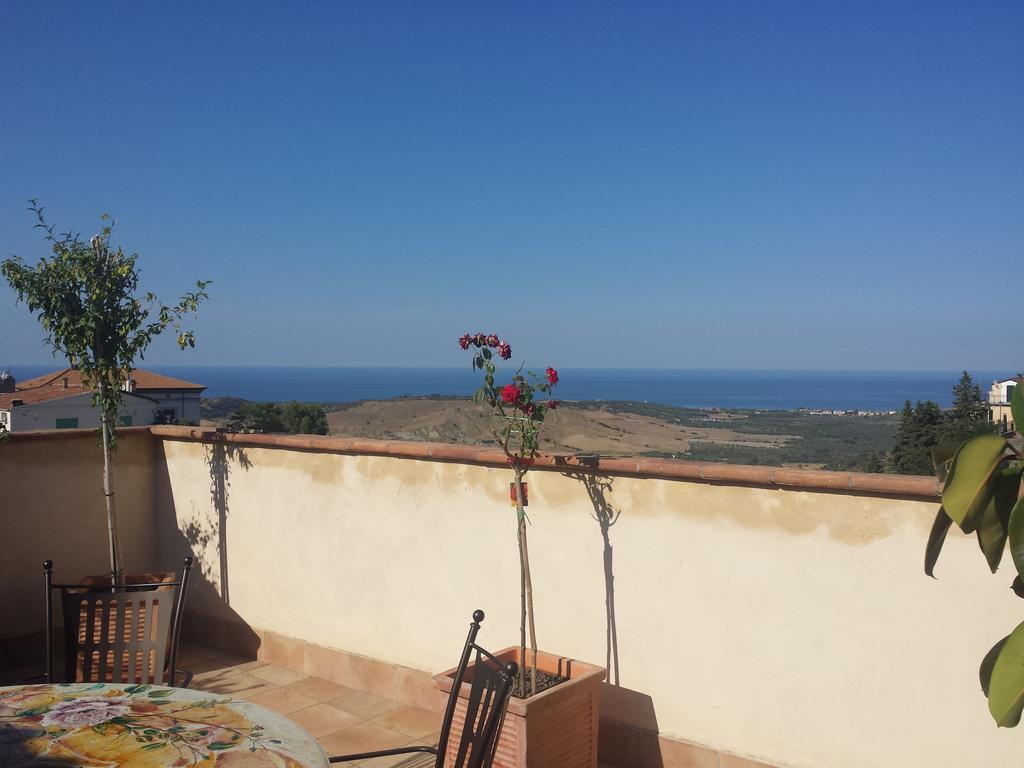 Palazzo Madeo - Residenza D'Epoca Bed and Breakfast Crosia Εξωτερικό φωτογραφία