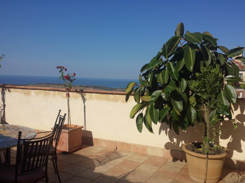 Palazzo Madeo - Residenza D'Epoca Bed and Breakfast Crosia Εξωτερικό φωτογραφία