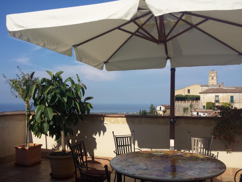 Palazzo Madeo - Residenza D'Epoca Bed and Breakfast Crosia Εξωτερικό φωτογραφία
